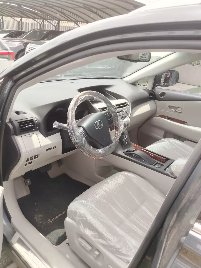 Lexus RX 350   - 2010