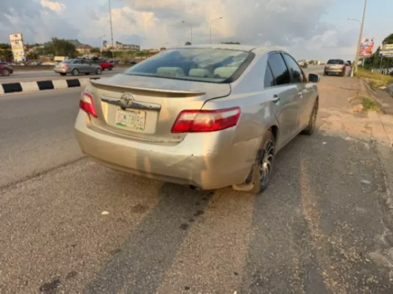 Toyota Camry   - 2007