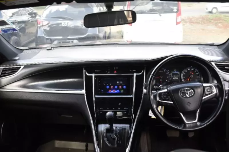 Toyota Harrier   - 2015