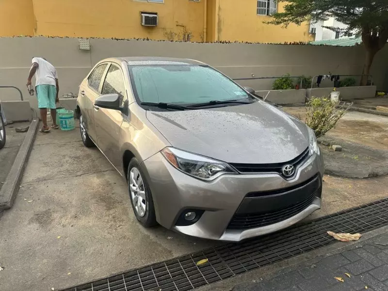 Toyota camry   - 2016