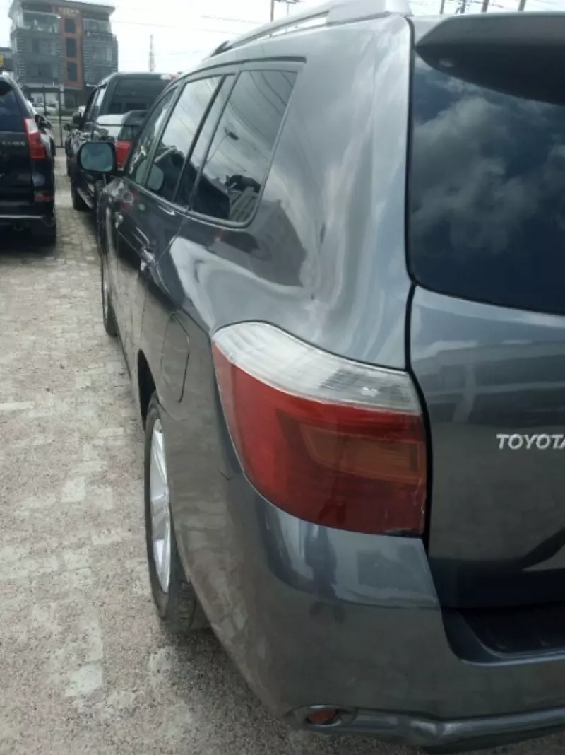 Toyota Highlander   - 2008
