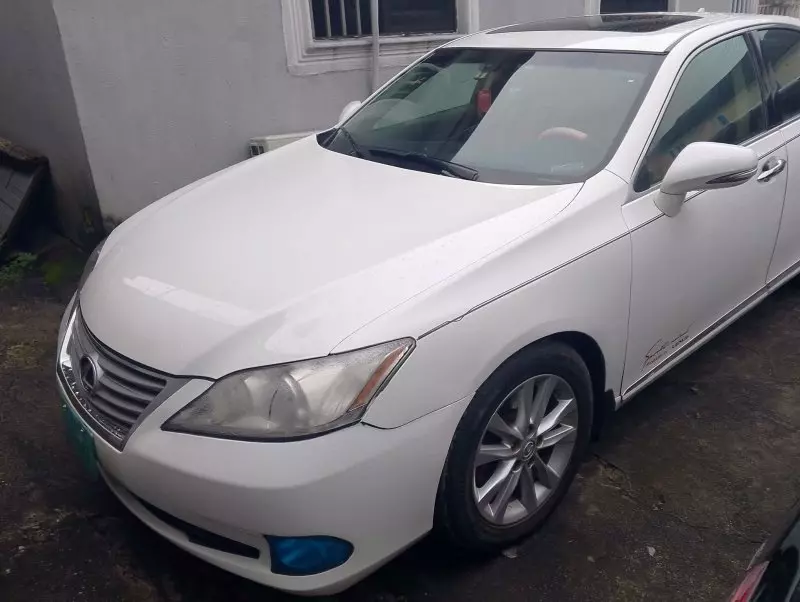 Lexus ES 350   - 2011