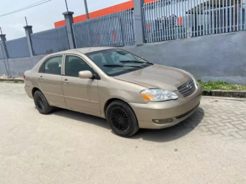 Toyota Corolla   - 2007