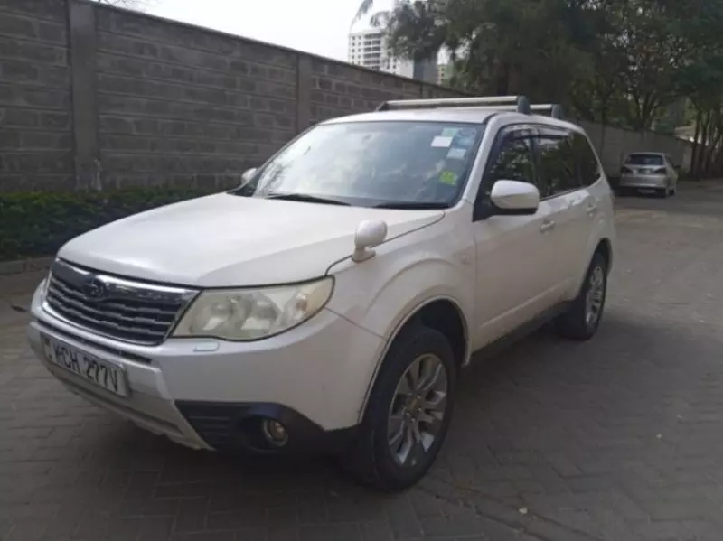 Subaru Forester   - 2010