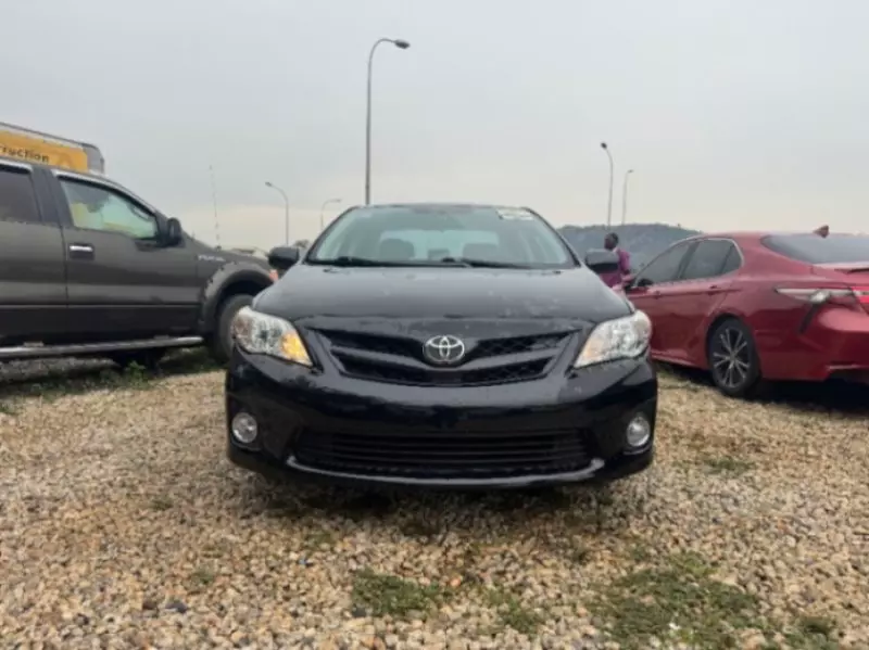 Toyota Corolla   - 2012