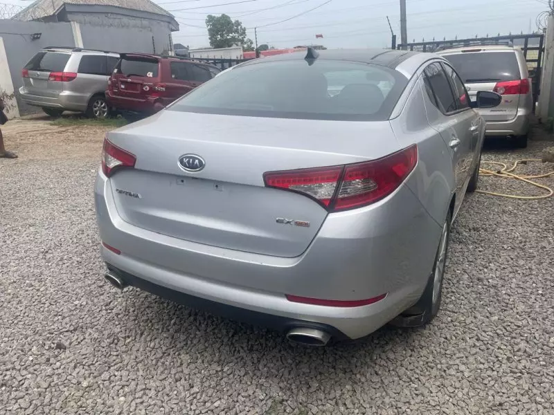 KIA Optima   - 2011