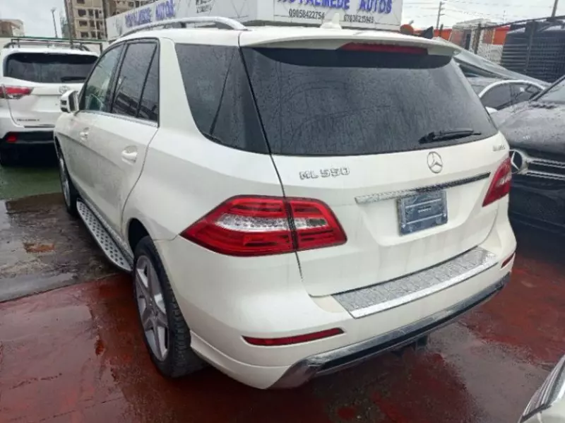 Mercedes-Benz ML 550   - 2014