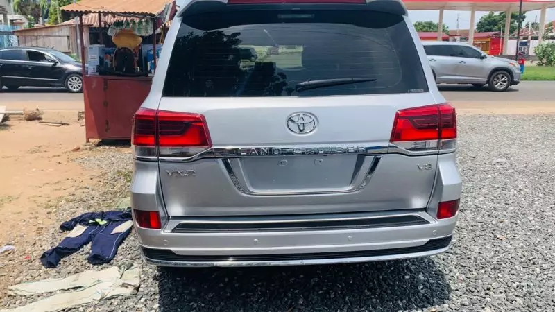 Toyota  Land Cruiser VXR V8   - 2015