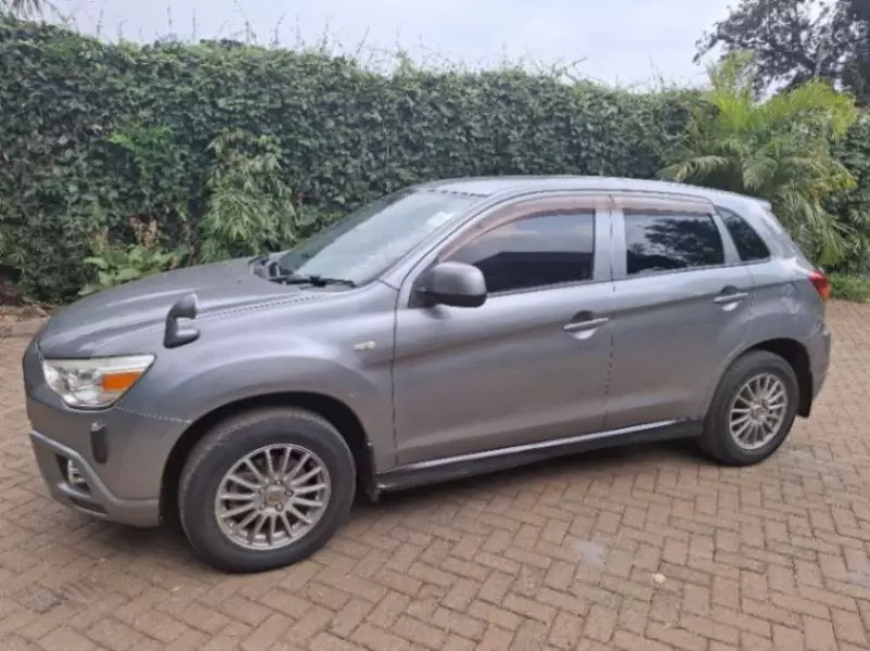 Mitsubishi RVR   - 2010