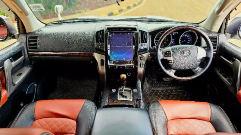 Toyota Landcruiser  V8   - 2009