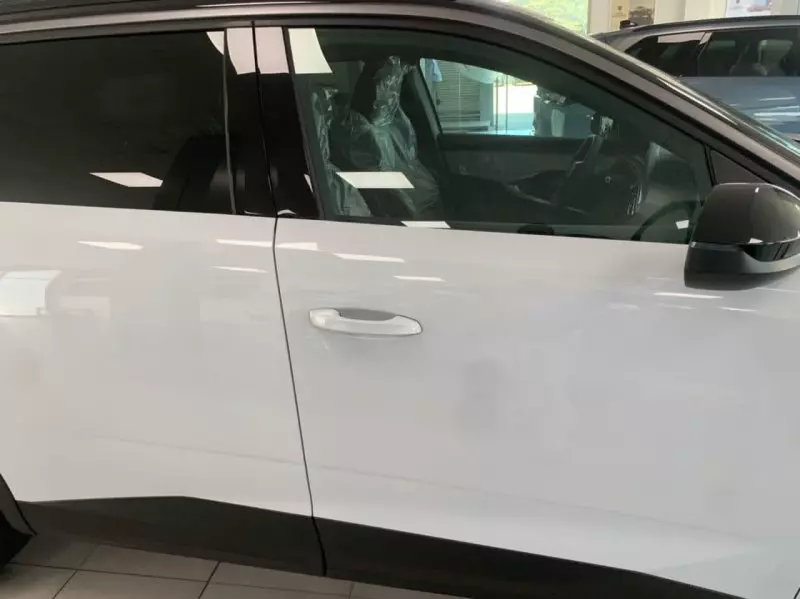Peugeot 5008   - 2025