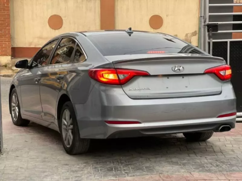 Hyundai Sonata   - 2015