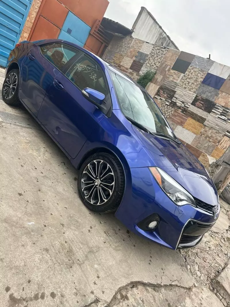 Toyota Corolla   - 2014