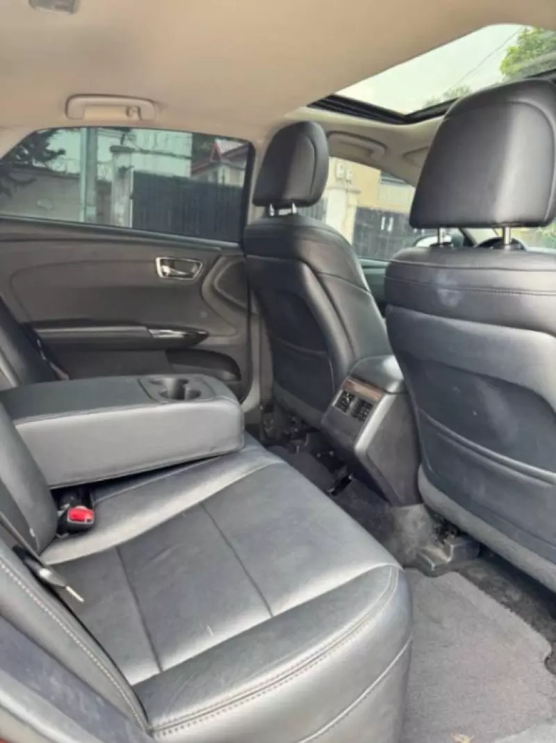 Toyota Avalon - 2015