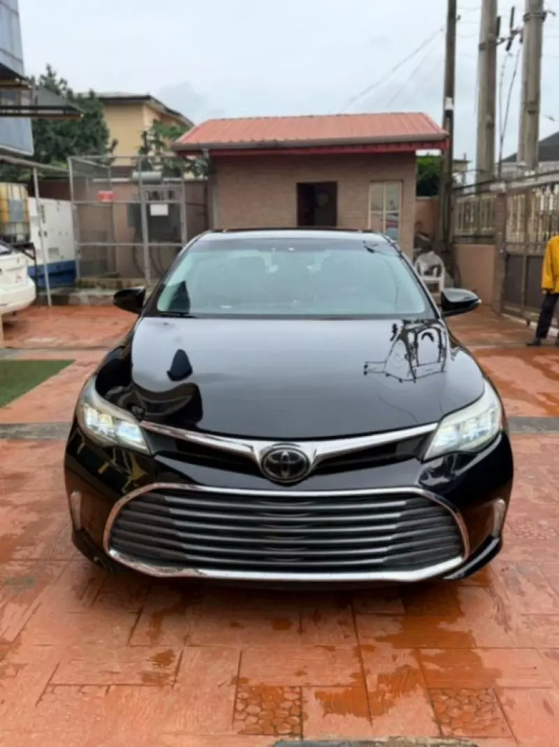 Toyota Avalon   - 2016