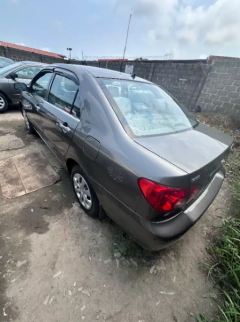 Toyota Corolla   - 2013