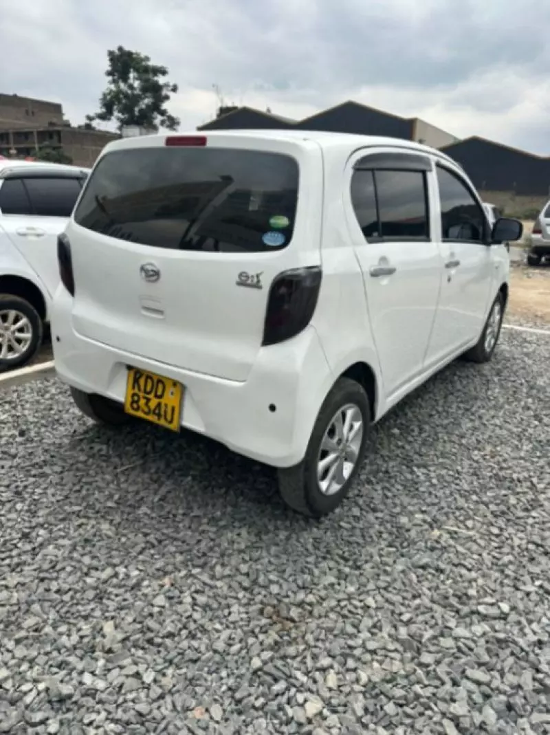 Daihatsu Mira    - 2014