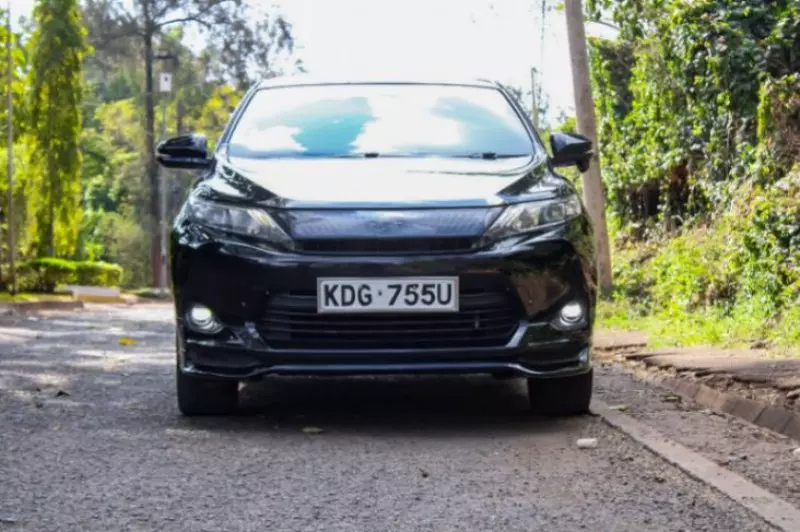 Toyota Harrier   - 2015