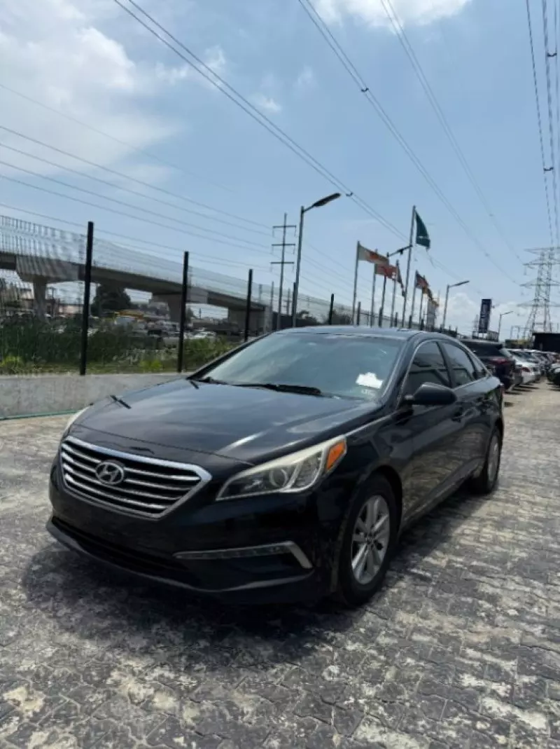 Hyundai Sonata   - 2015