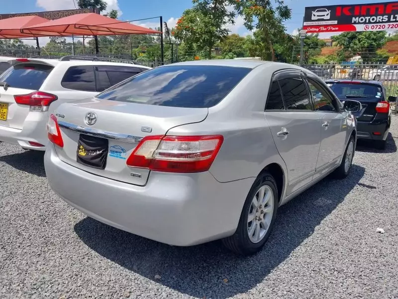 Toyota Premio    - 2009