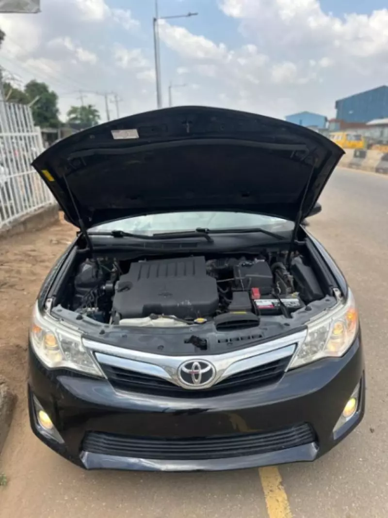 Toyota Camry   - 2013