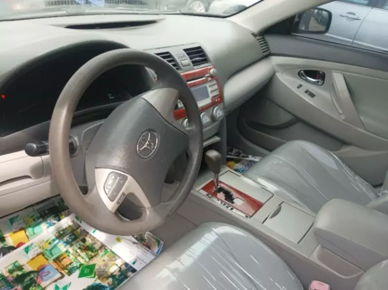 Toyota Camry   - 2011