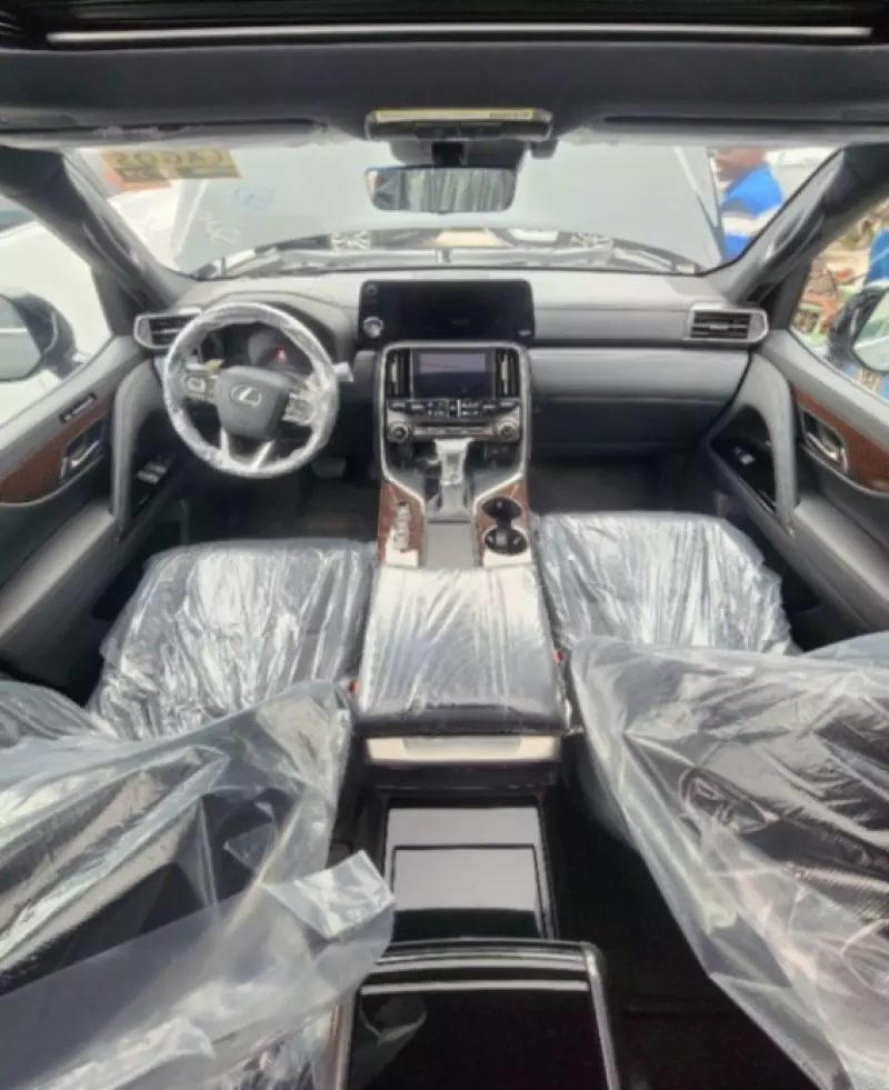 Lexus LX 600   - 2022