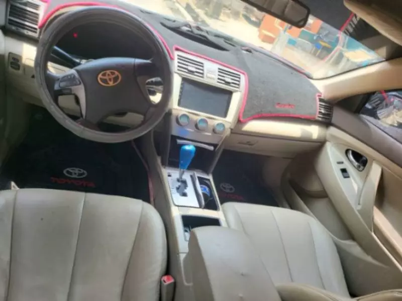 Toyota Camry   - 2009