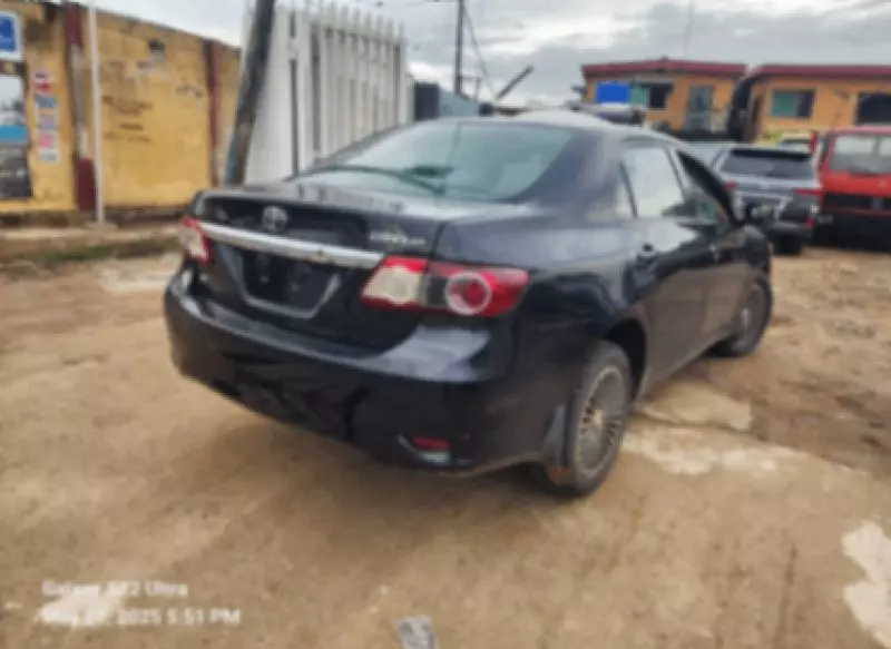 Toyota Corolla   - 2011