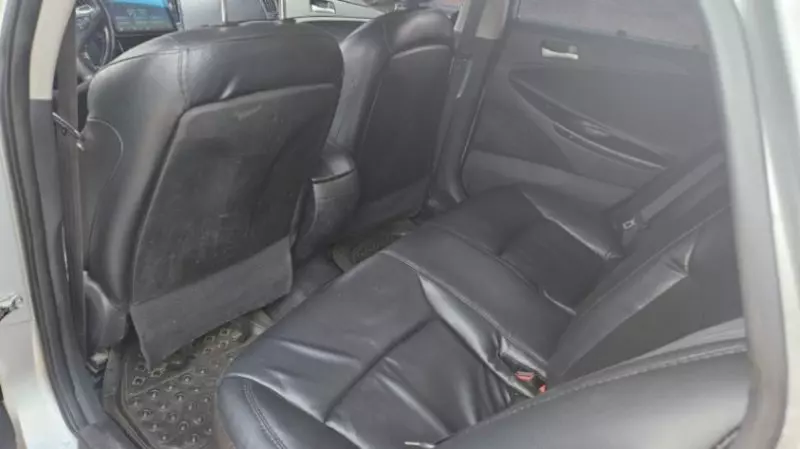 Hyundai Sonata - 2010