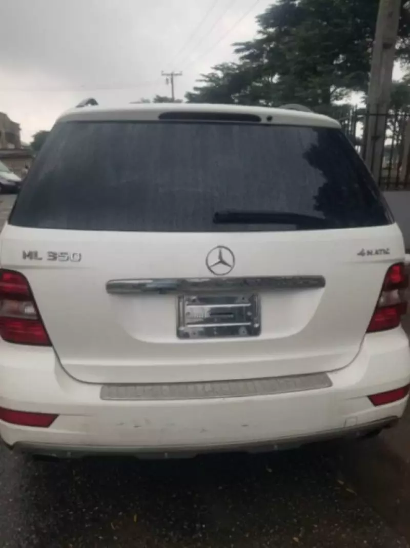 Mercedes-Benz 350   - 2011