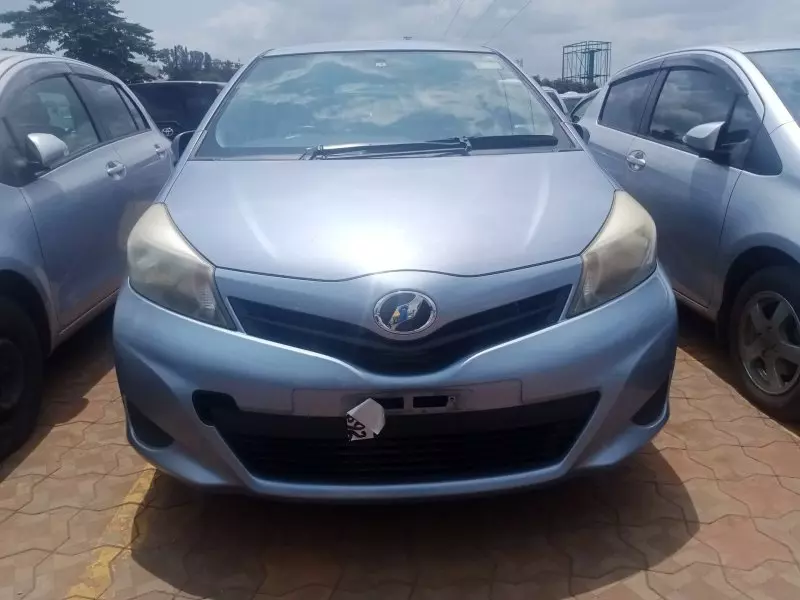 Toyota Vitz   - 2012
