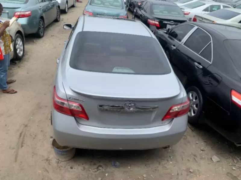 Toyota Camry   - 2007