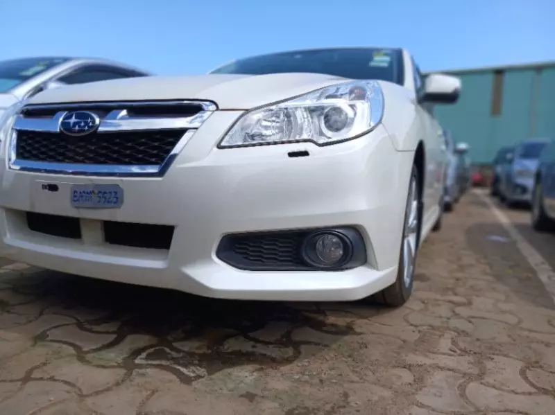 Subaru Legacy   - 2013