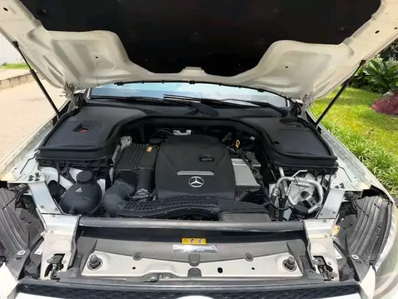 Mercedes-Benz GLC 300   - 2017