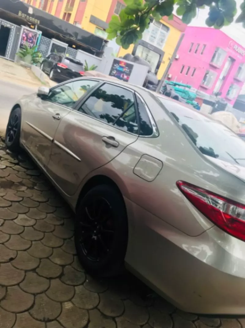 Toyota Camry   - 2015