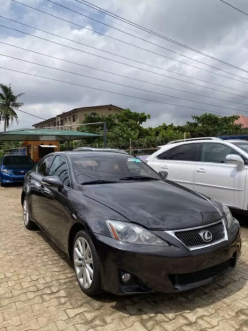Lexus IS 250   - 2010