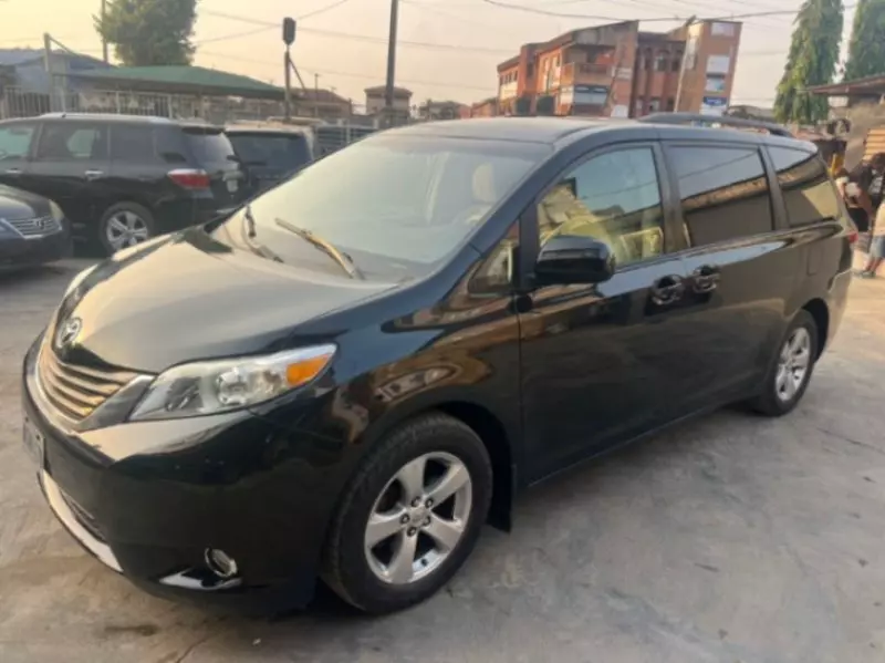 Toyota Sienna