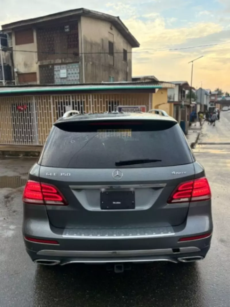 Mercedes-Benz GLE-Class   - 2018