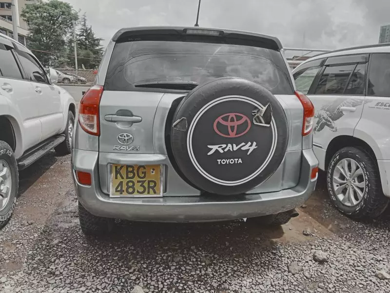 Toyota Rav4   - 2005