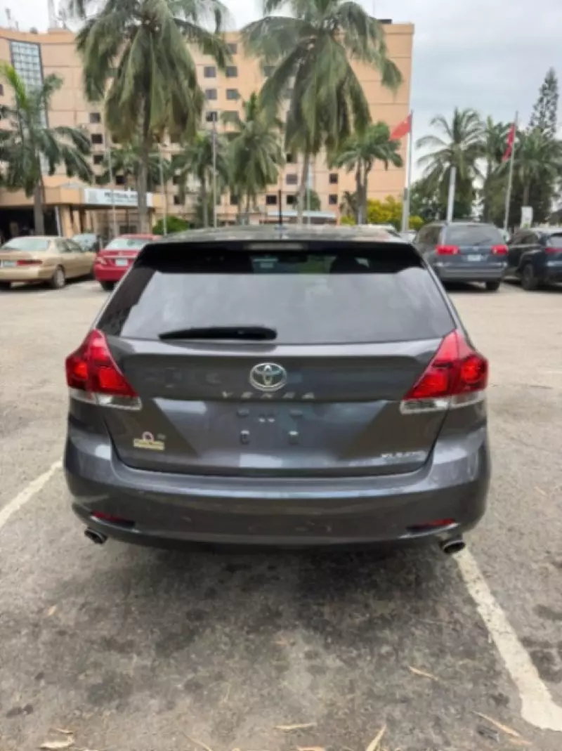 Toyota Venza   - 2013