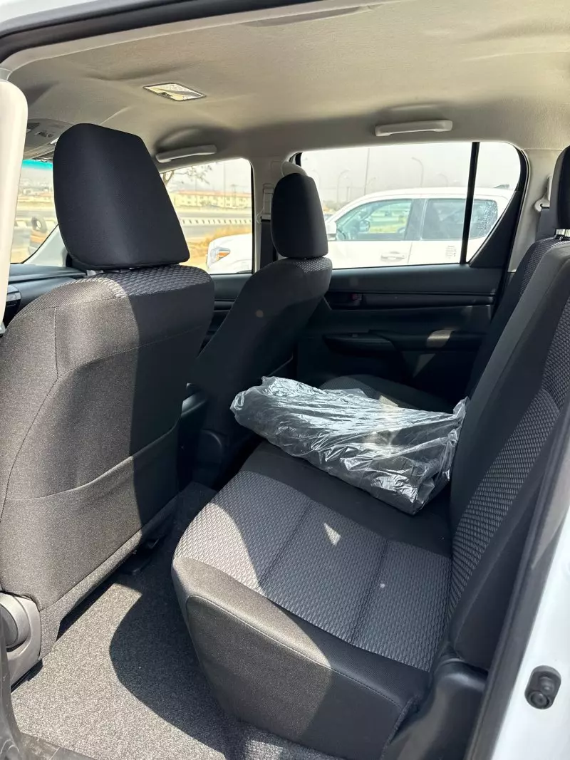 Toyota Hilux   - 2023