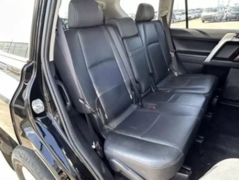 Toyota Landcruiser Prado   - 2017