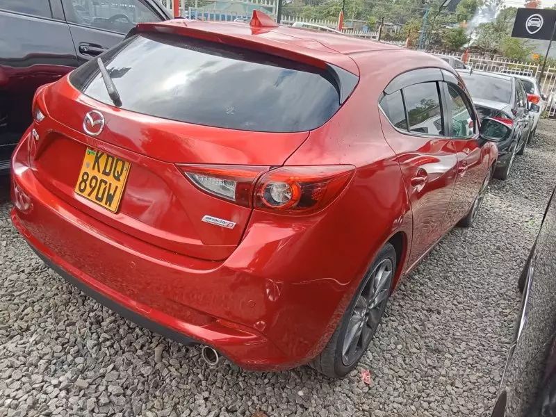 Mazda Axela    - 2017