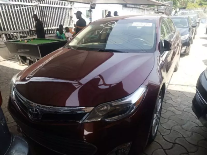 Toyota Avalon   - 2014