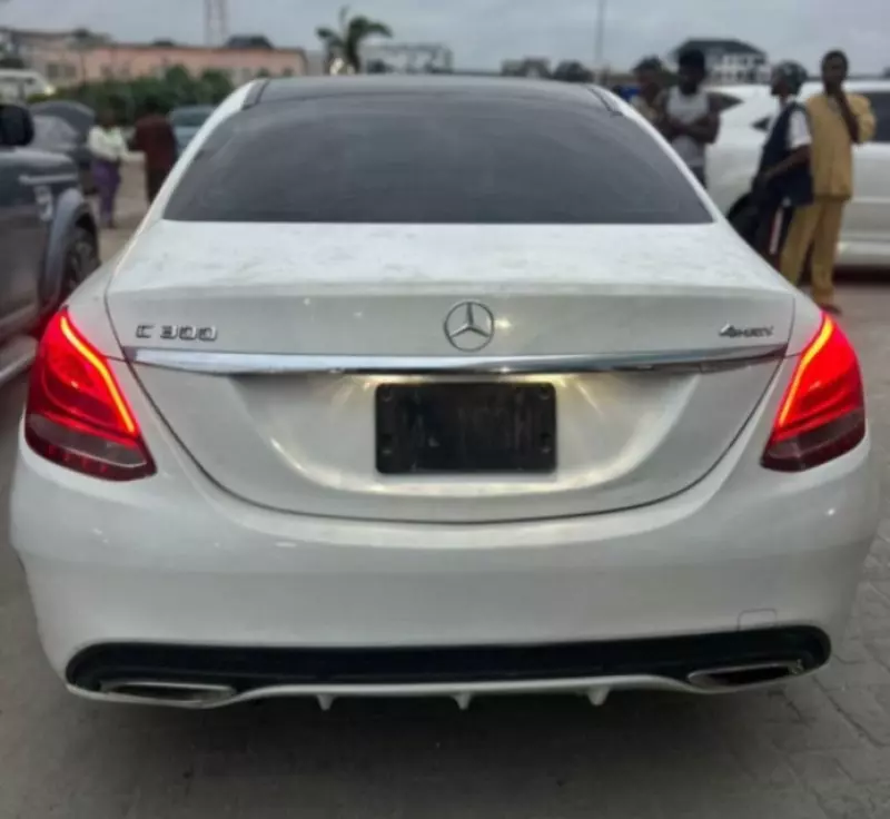 Mercedes-Benz C 300   - 2015