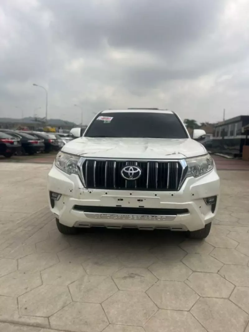 Toyota Land Cruiser - 2017