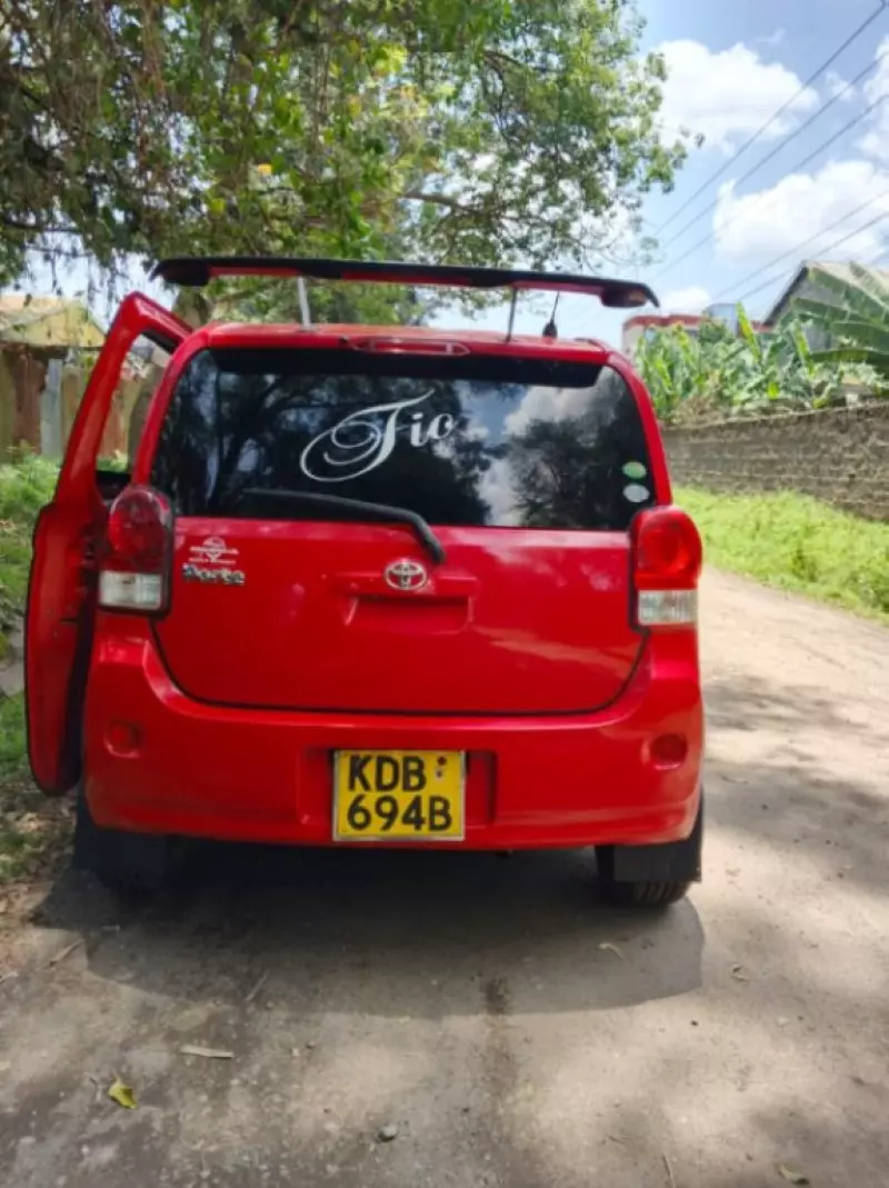 Toyota Porte   - 2014