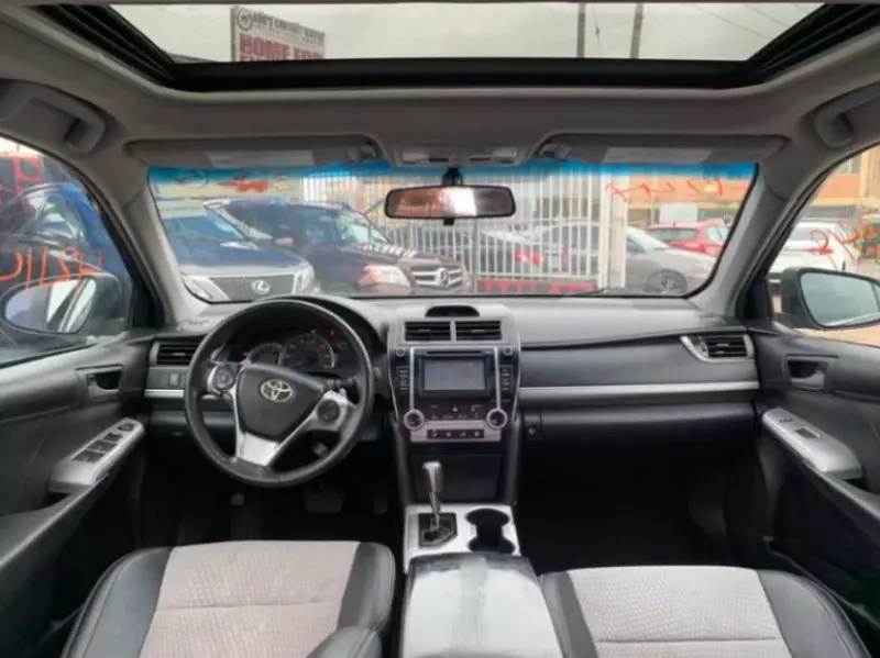 Toyota Camry   - 2012