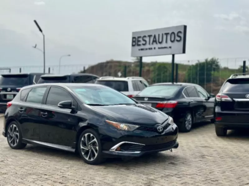 Toyota Corolla iM   - 2017